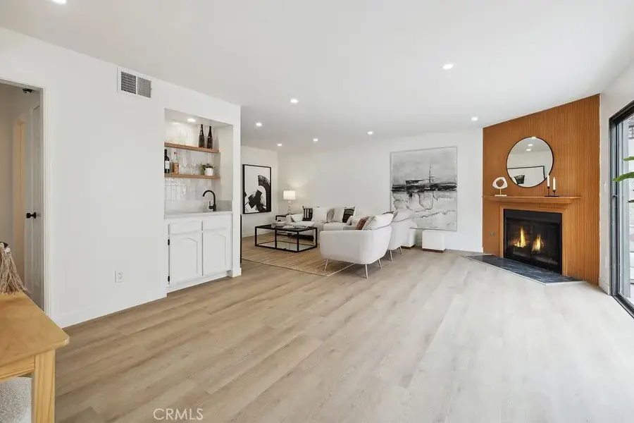 6101 Fulton Avenue #8, Van Nuys, CA 91401 - Image #2