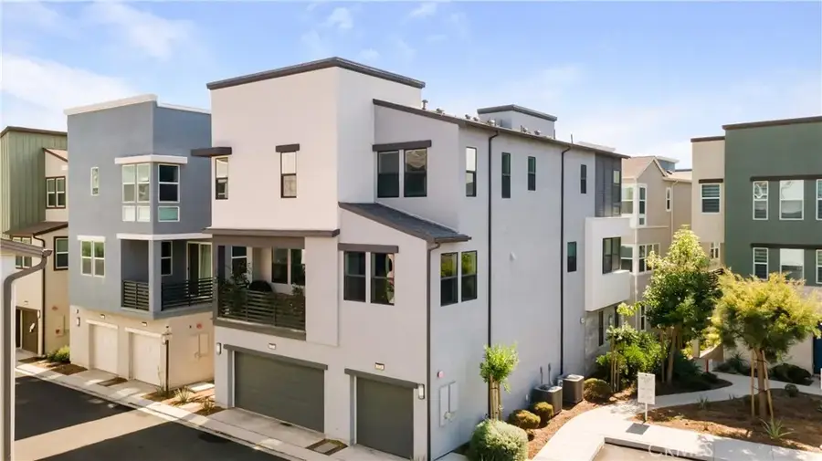 125 Allusion, Irvine, CA 92618 - Image #2