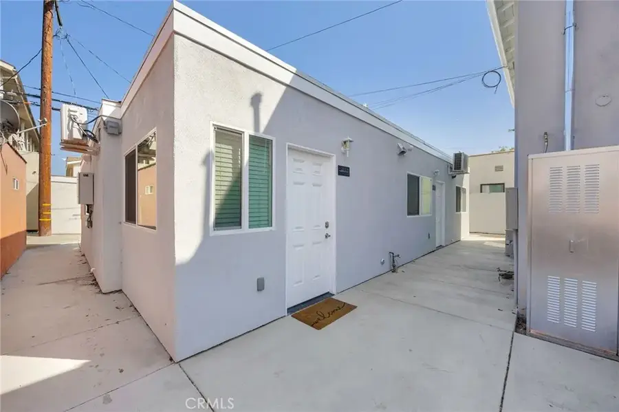2210 Pine Ave, Long Beach, CA 90806 - Image #2