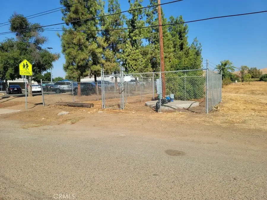 740 E Mulberry, Porterville, CA 93257 - Image #2