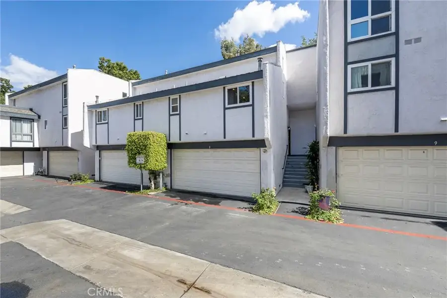 2100 West Palmyra Avenue #8, Orange, CA 92868 - Image #2