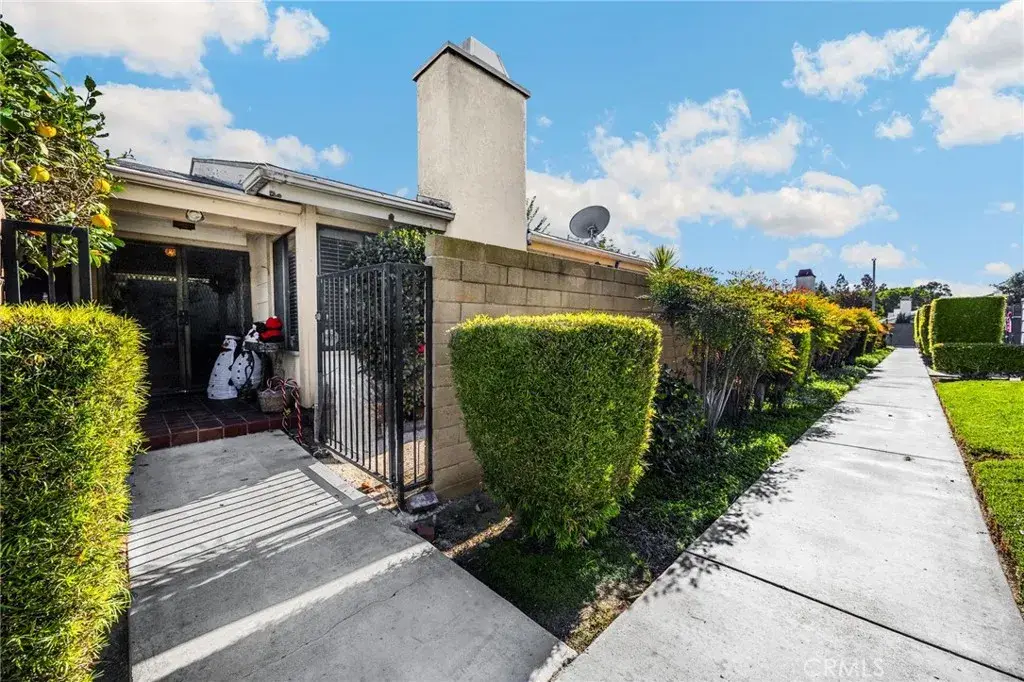 2133 Barclay, Santa Ana, CA 92701 - Image #1