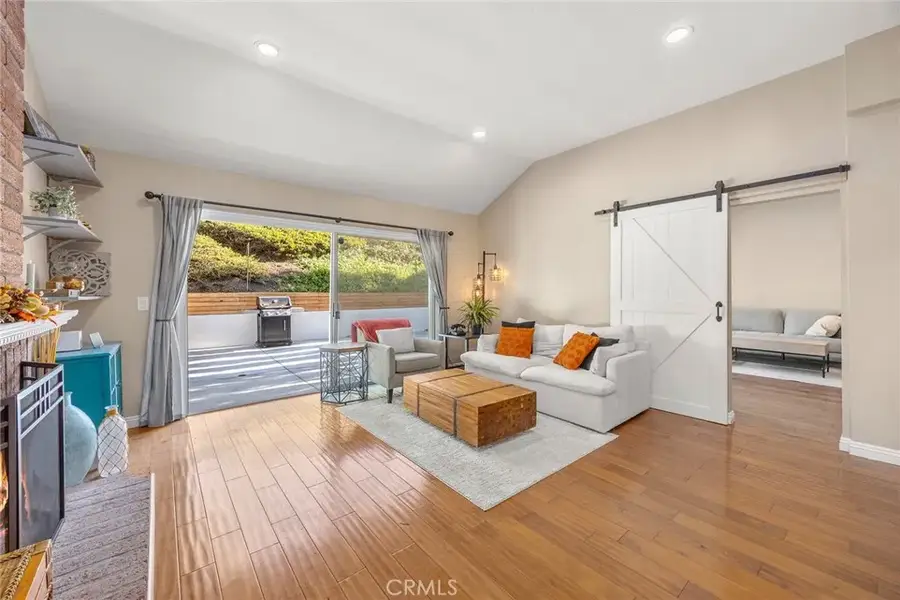 6093 E Brighton, Anaheim, CA 92807 - Image #2