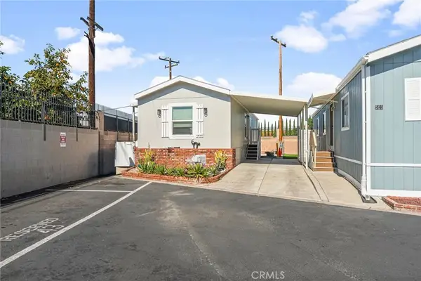 501 Willow, Santa Ana, CA 92703