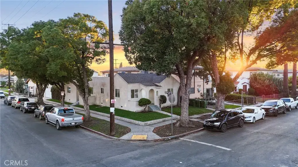 8405 Mckinley Avenue, Los Angeles, CA 90001 - #1