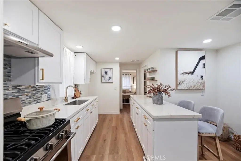 826 E Route 66, Glendora, CA 91740 - Image #1