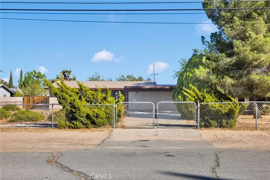 10611 Redwood Avenue, Hesperia, CA 92345 - Image #2