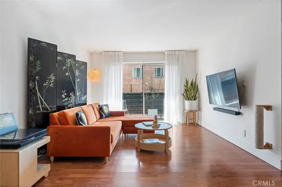 327 Chestnut Avenue #206, Long Beach, CA 90802 - Image #3