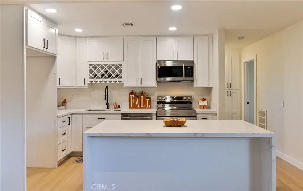 9516 Yucca Street, Apple Valley, CA 92308 - Image #1