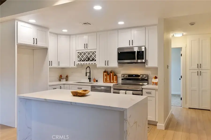 9516 Yucca Street, Apple Valley, CA 92308 - Image #2