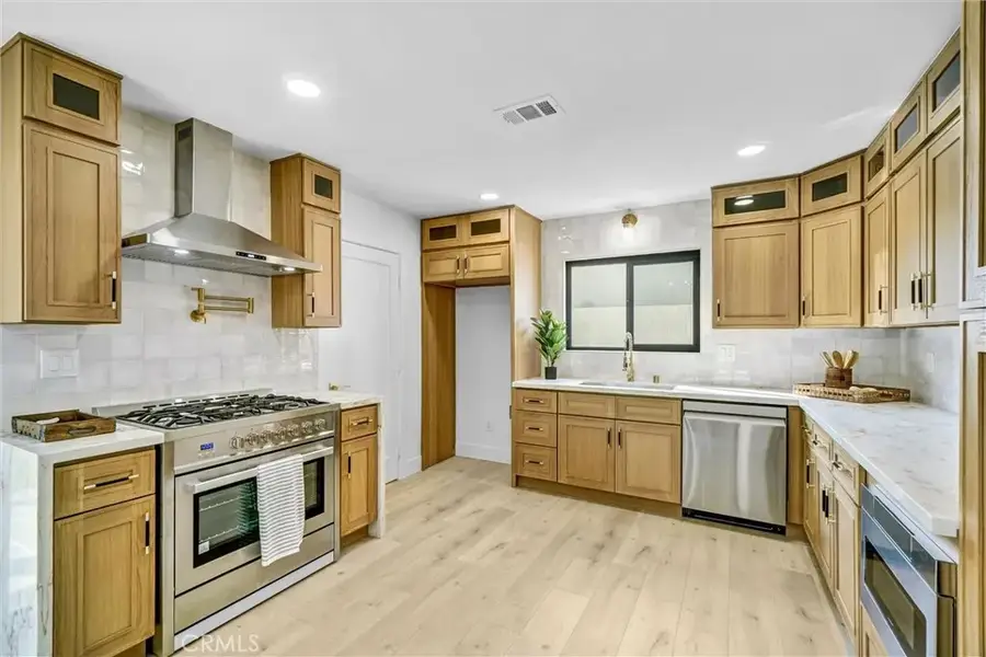 6032 Vane Circle, Huntington Beach, CA 92647 - Image #2