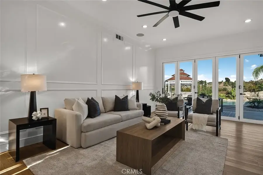 266 S Via Montanera, Anaheim Hills, CA 92807 - Image #3