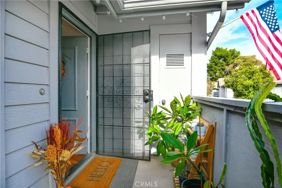 887 W 34th #A, Long Beach, CA 90806 - Image #2