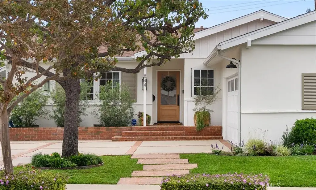 844 Roxanne Avenue, Long Beach, CA 90815 - Image #1