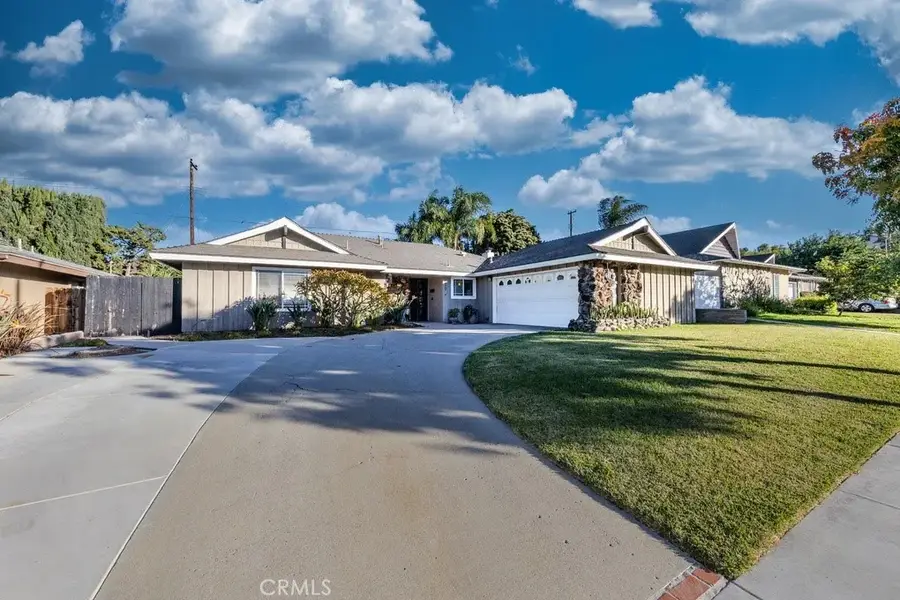 130 N Lohrum Lane, Anaheim Hills, CA 92807 - Image #2