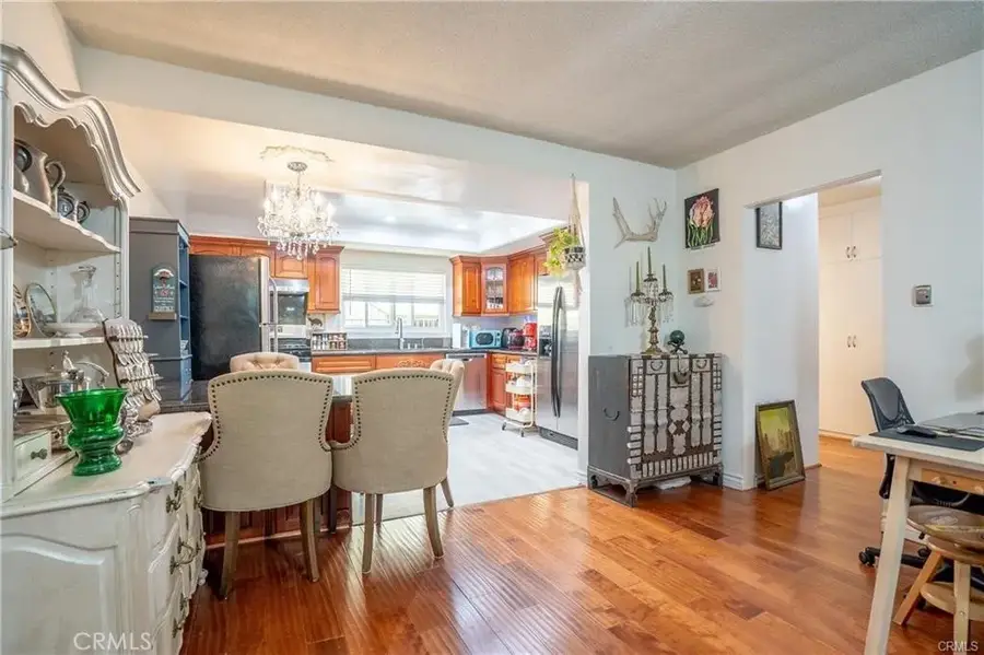 446 S St Andrews, Los Angeles, CA 90020 - Image #2