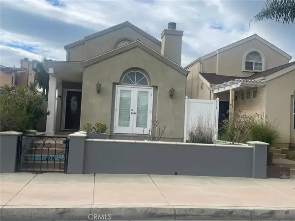 1209 Huntington Street, Huntington Beach, CA 92648
