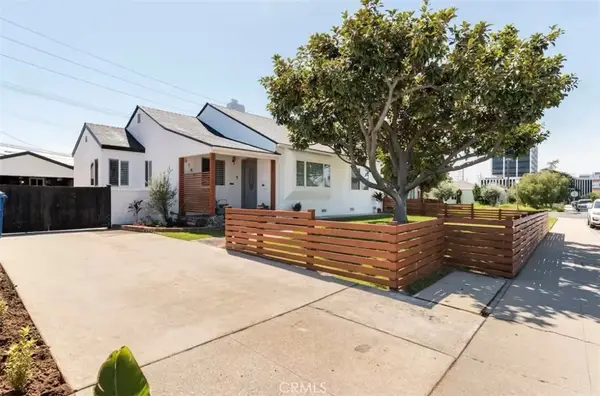 6148 W 85th Place, Los Angeles, CA 90045