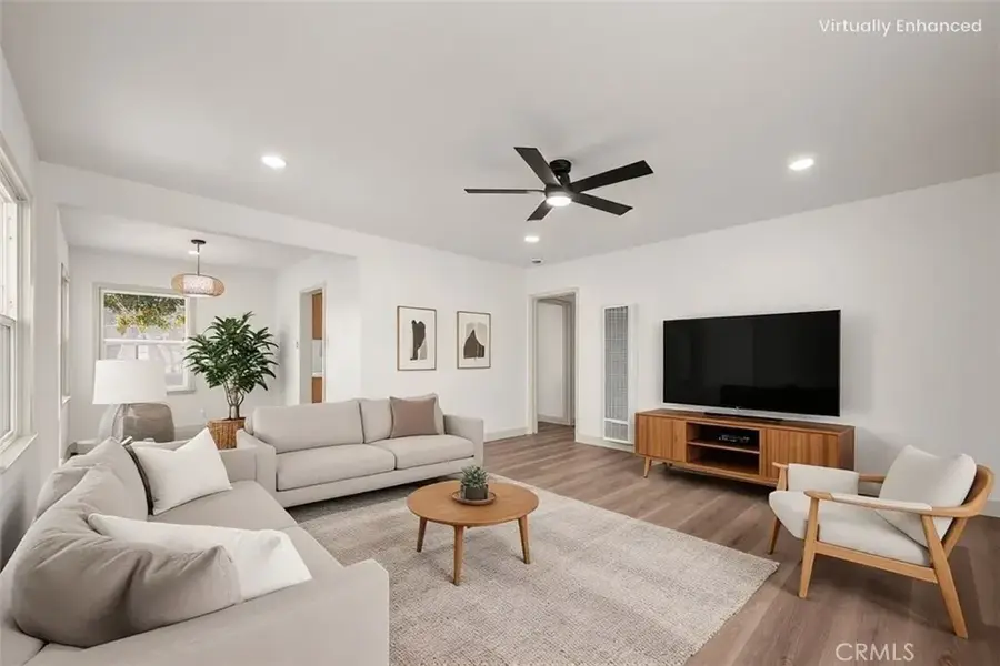 924 W Almond Street, Compton, CA 90220 - Image #3