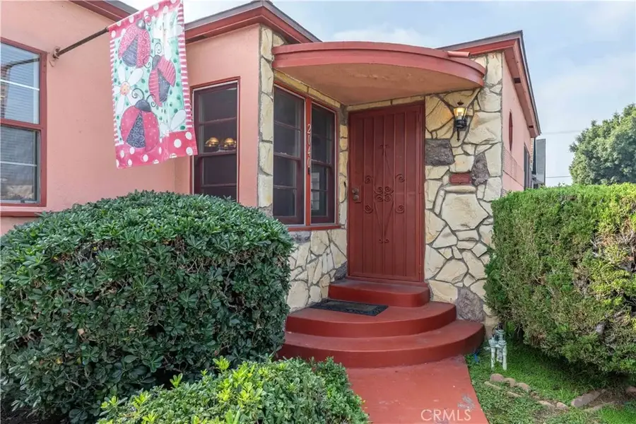 2040 W 82nd Street, Los Angeles, CA 90047 - Image #3