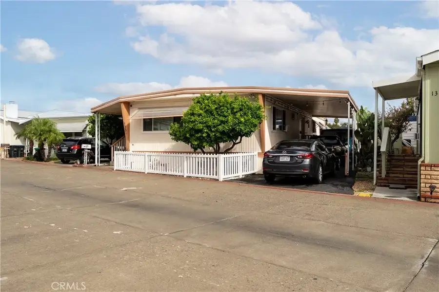 133 Colombo Ln, Tustin, CA 92780 - Image #3