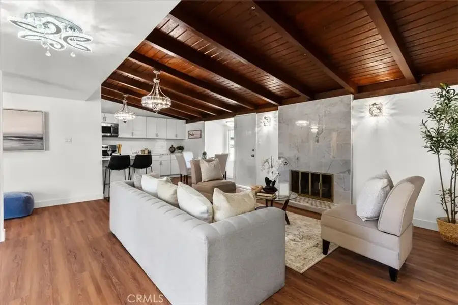 8008 Aura, Reseda, CA 91335 - Image #2