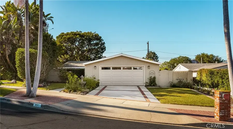 337 Vista Baya, Costa Mesa, CA 92627 - Image #2