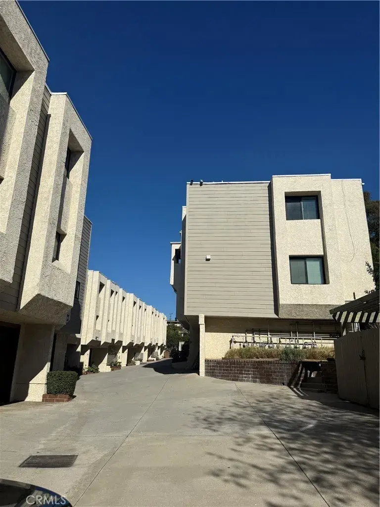2621 E 20th Street #15, Signal Hill, CA 90755 - Image #1