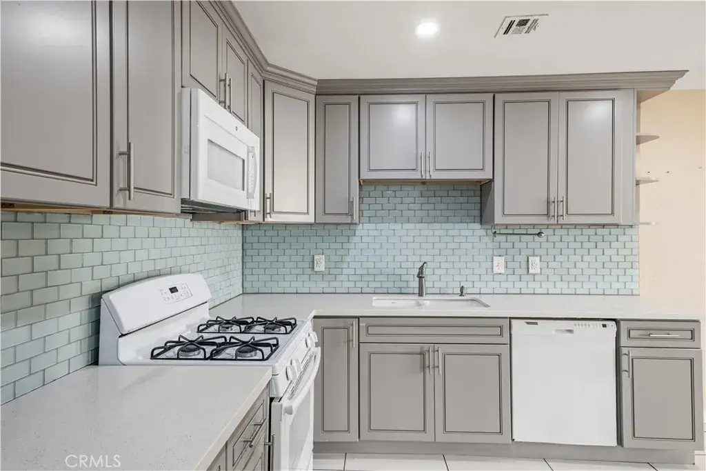 14429 Chardon Avenue #41, Hawthorne, CA 90250 - Image #1