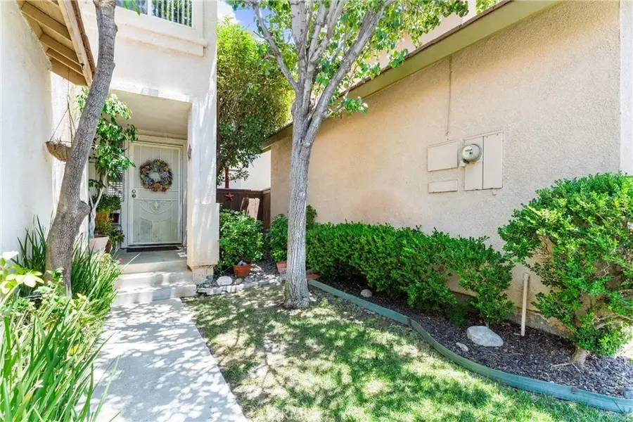 861 Shade Tree Way, Corona, CA 92878 - Image #3