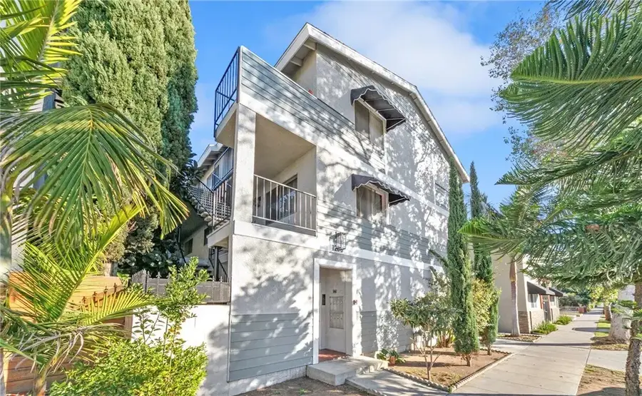 1206 Gladys Avenue, Long Beach, CA 90804 - Image #2