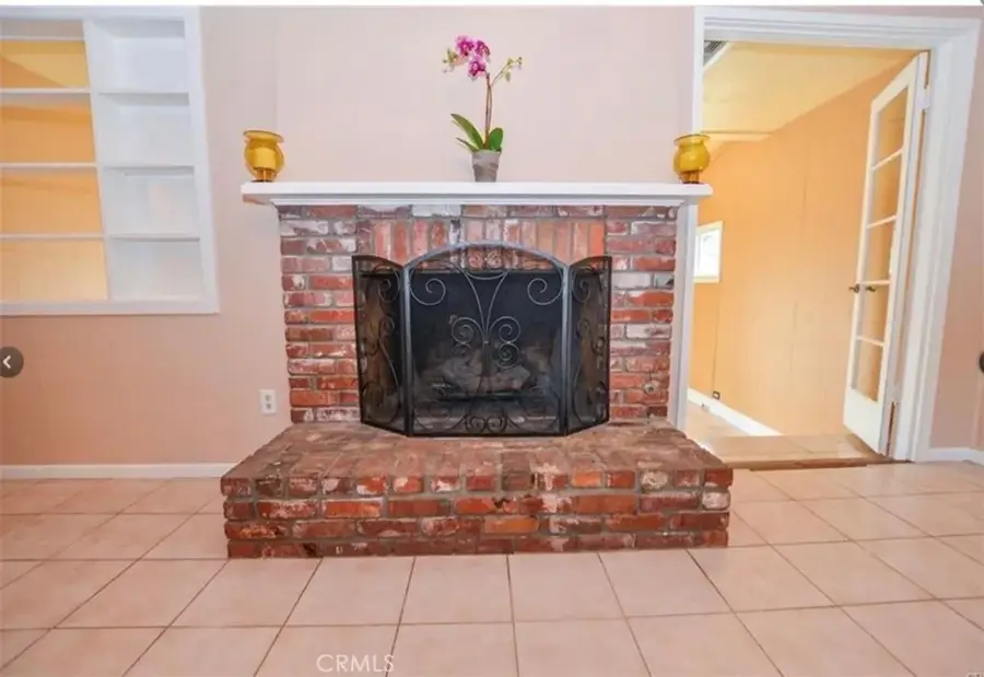 634 E Kingsley, Pomona, CA 91767 - Image #3