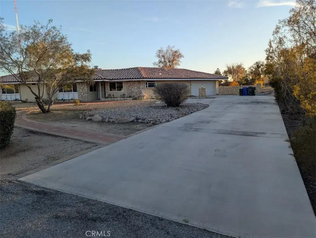 19989 Crow, Apple Valley, CA 92307 - Image #1