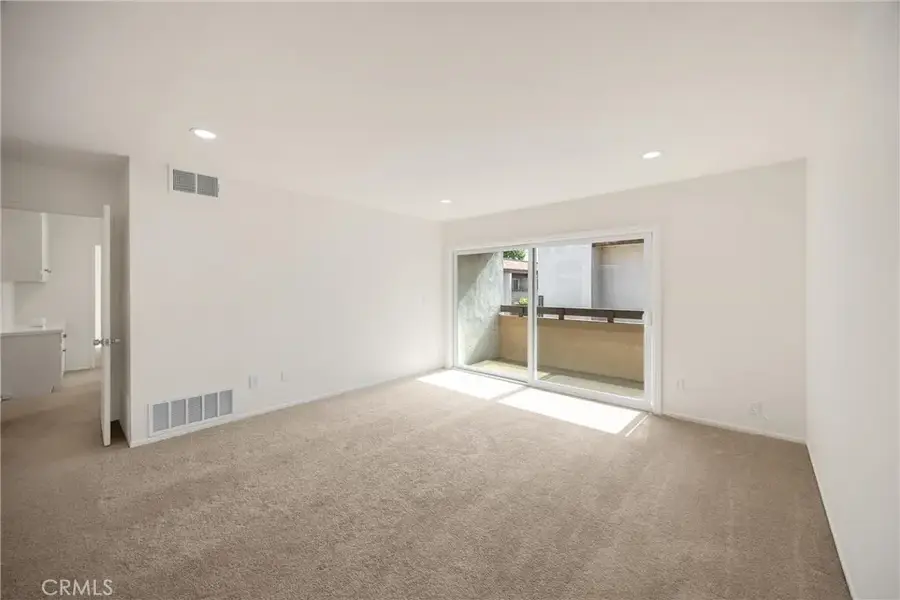 2521 W Sunflower Avenue #R8, Santa Ana, CA 92704 - Image #3