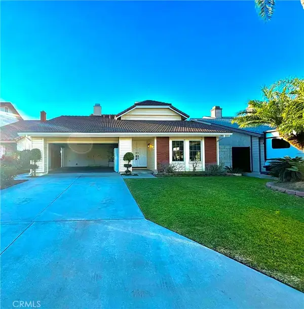 2562 E Lark Ellen, Anaheim, CA 92806