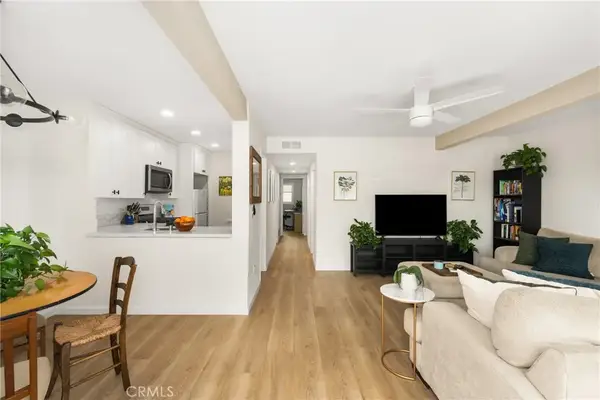 16 Oval #56, Irvine, CA 92604