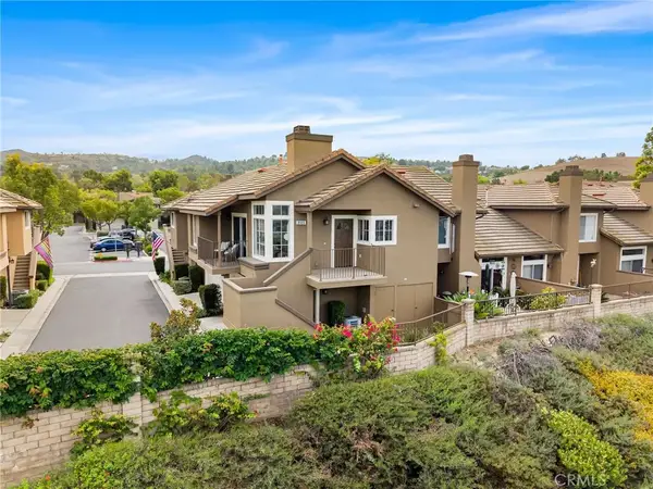 8123 E Oak Ridge Circle, Anaheim Hills, CA 92808