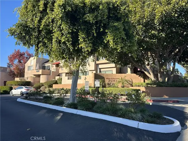 25761 Le Parc #5, Lake Forest, CA 92630