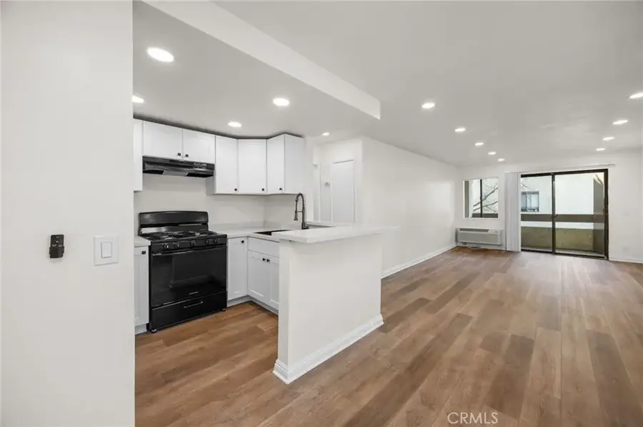 600 W 3rd #B205, Santa Ana, CA 92701 - Image #3