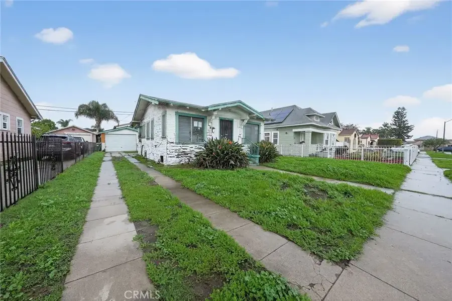 1305 W 84th, Los Angeles, CA 90044 - #3