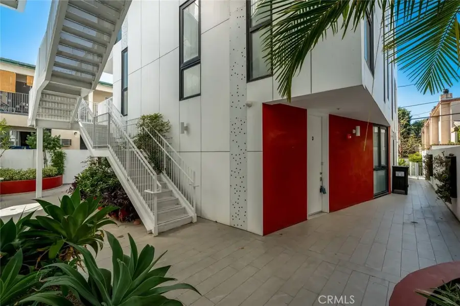 1253 N Sweetzer #3, West Hollywood, CA 90069 - Image #2