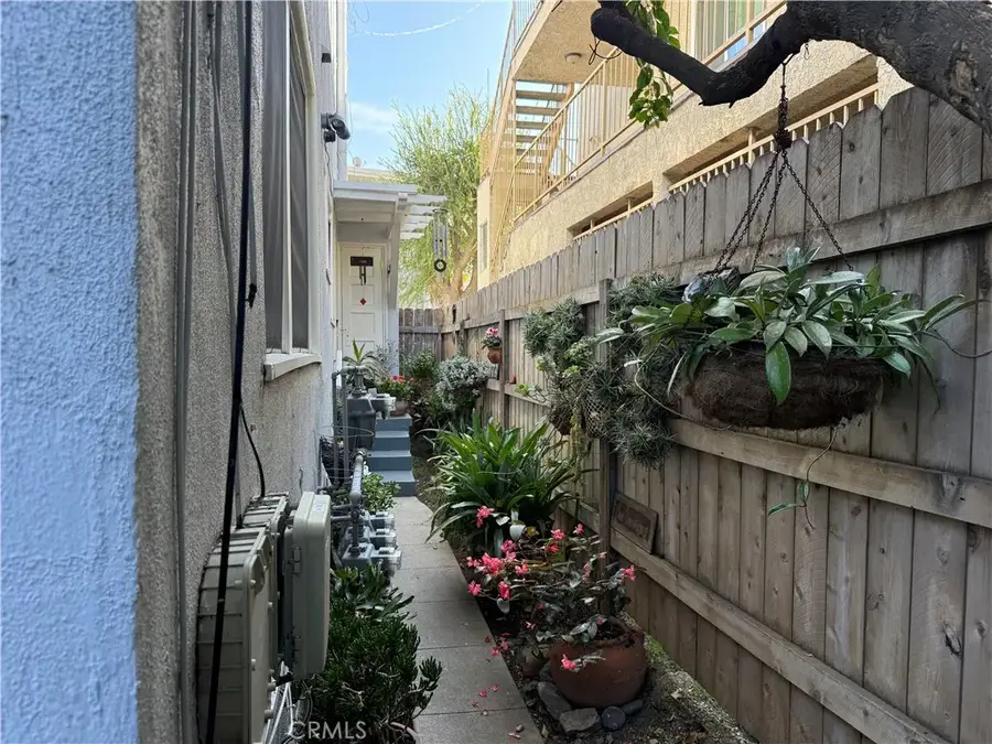 3704 E 2nd St, Long Beach, CA 90803 - #3