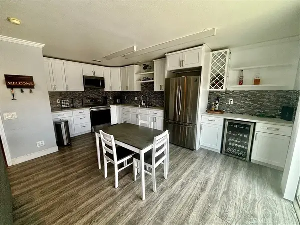 2910 Bradford Place, Santa Ana, CA 92707