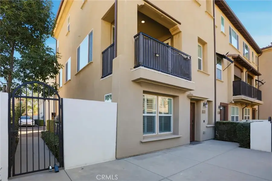 811 N Dalton Ave #105, Azusa, CA 91702 - Image #2