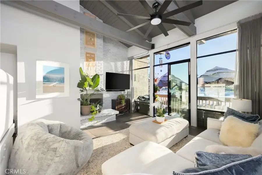 5322 Marina Pacifica Drive South, Long Beach, CA 90803 - Image #2