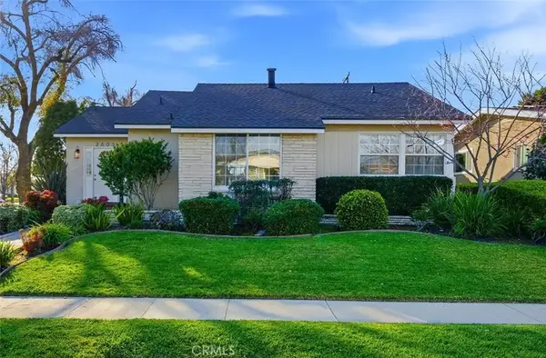 2306 Ladoga Ave, Long Beach, CA 90815