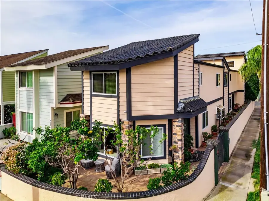 427 21st, Huntington Beach, CA 92648 - Image #2