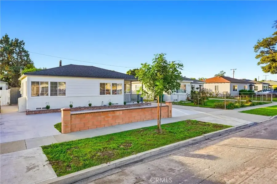 2835 Delta, Long Beach, CA 90810 - Image #2