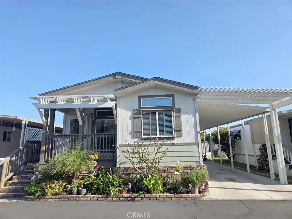 10745 Victoria #9, Whittier, CA 90604 - Image #1