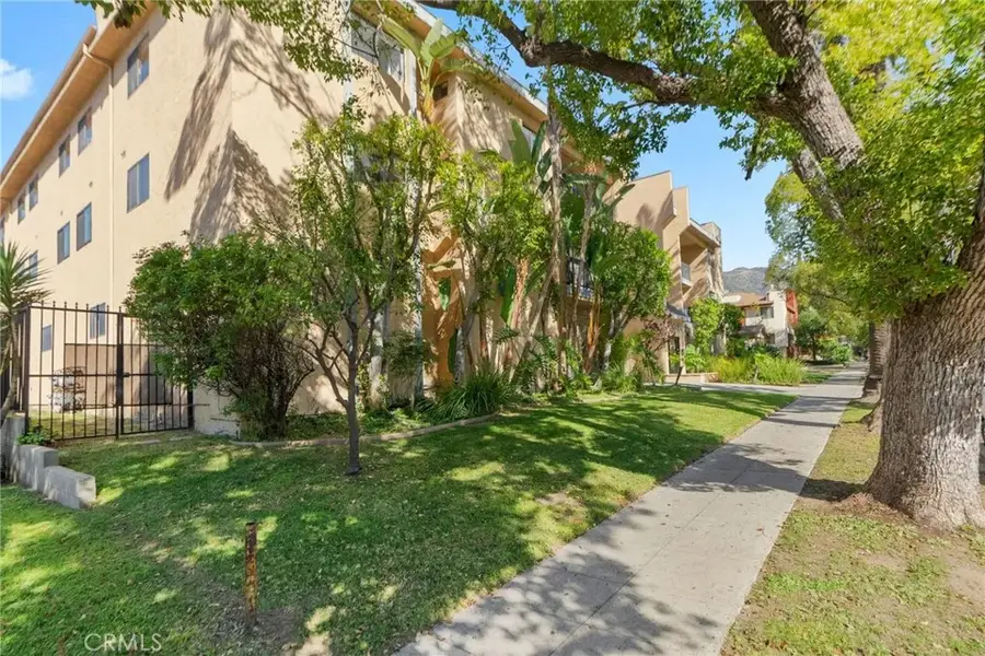 1135 Allen, Glendale, CA 91201 - Image #2